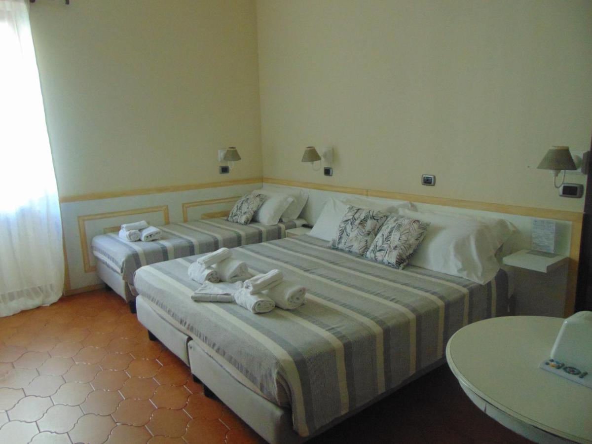 L'Antico Borgo Elena Noli Hotel Ngoại thất bức ảnh